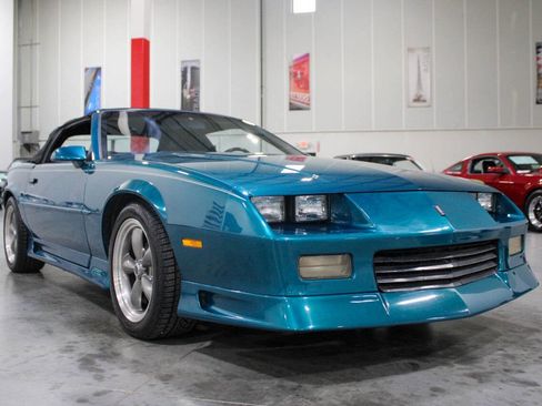 Used 1991 Chevrolet Camaro RS image 25