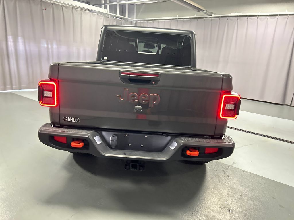 Used 2026 Jeep Gladiator Mojave AWD/4WD image 6