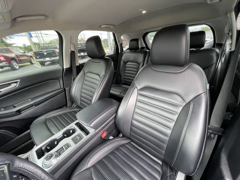 Used 2022 Ford Edge SEL image 17
