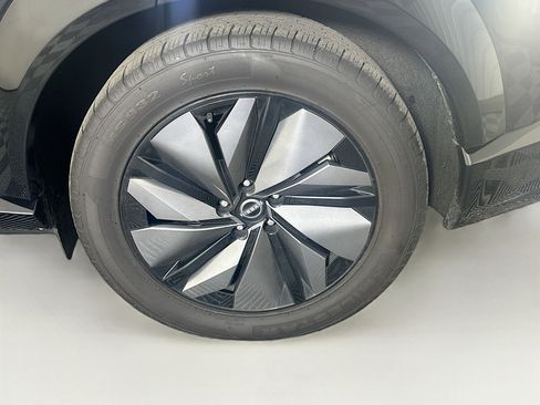 Used 2023 Nissan Ariya FWD image 11