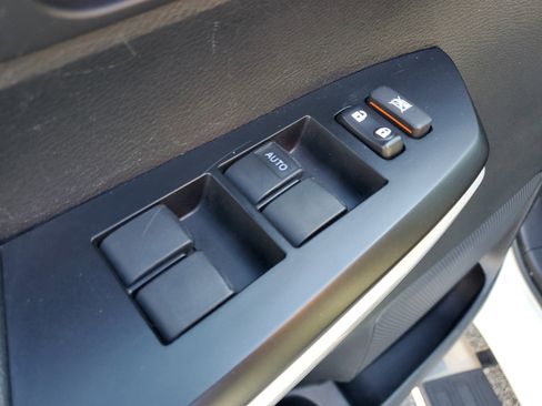 Used 2018 Toyota Tundra SR5 w/ SR5 Upgrade Package image 25