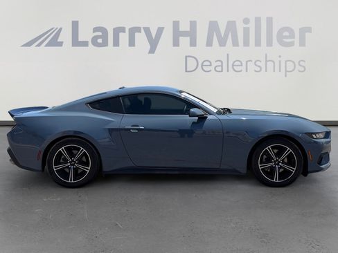 Used 2024 Ford Mustang Coupe RWD image 6