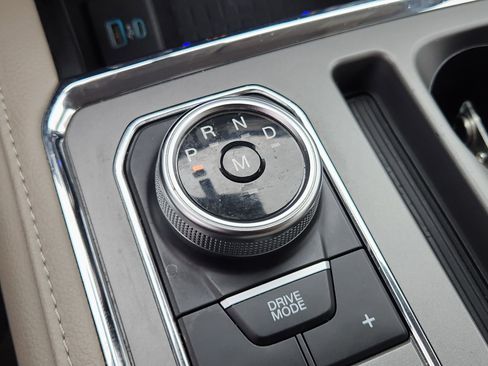 Used 2021 Ford Expedition Max XLT image 24