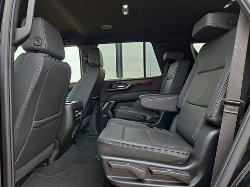 Used 2025 GMC Yukon Denali image 15