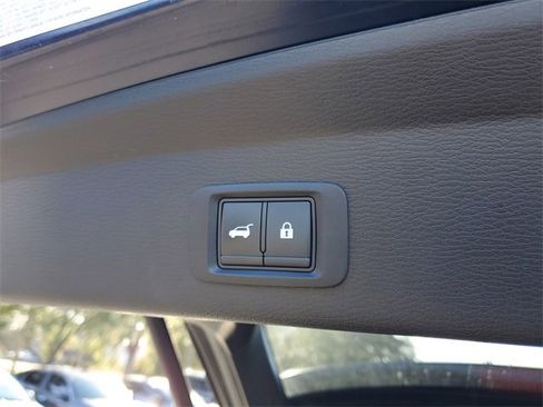 Used 2022 Mitsubishi Outlander SEL image 11