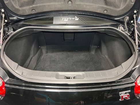 Used 2019 Nissan GT-R Premium w/ Premium Interior Package AWD/4WD image 26