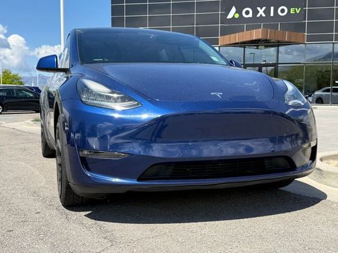 Used 2022 Tesla Model Y Long Range AWD/4WD image 28