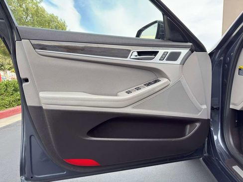 Used 2017 Genesis G80 3.8 image 30