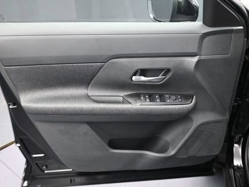 New 2026 Nissan Kicks SV w/ Cold Weather Package FWD image 17