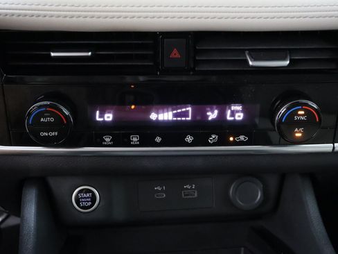 Used 2023 Nissan Rogue SV FWD image 20