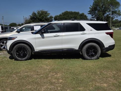 Used 2023 Ford Explorer Timberline AWD/4WD image 4