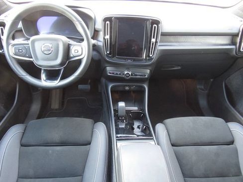 Used 2023 Volvo C40 P8 Recharge Plus w/ Climate Package AWD/4WD image 31