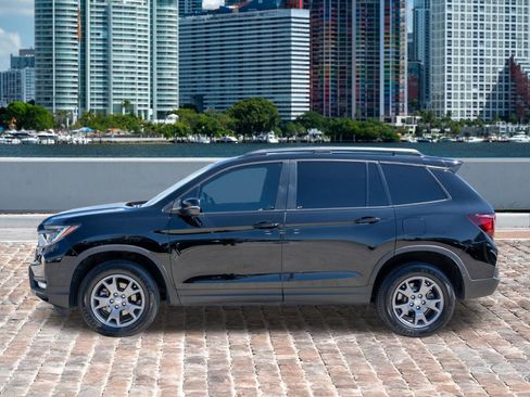 Certified 2024 Honda Passport TrailSport image 9