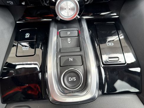 Used 2025 Acura MDX SH-AWD w/ Technology Package image 22