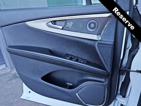 Used 2020 Lincoln Nautilus Reserve image 28