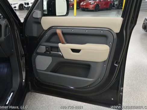 Used 2023 Land Rover Defender 130 X AWD/4WD image 45