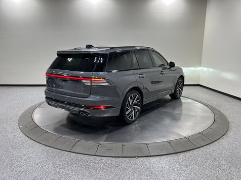 Certified 2025 Lincoln Aviator Black Label w/ Jet Appearance Package AWD/4WD image 7