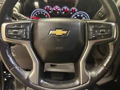 Used 2021 Chevrolet Silverado 1500 LT AWD/4WD image 9