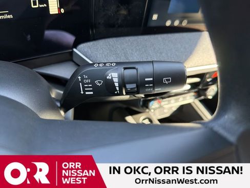 New 2026 Nissan Kicks SV w/ Charging Package FWD image 28