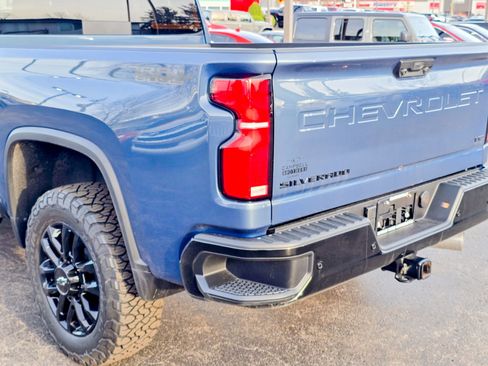 Used 2025 Chevrolet Silverado 2500 LTZ w/ LTZ Plus Package AWD/4WD image 13