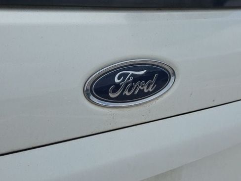 Used 2019 Ford EcoSport SE w/ SE Convenience Package FWD image 13