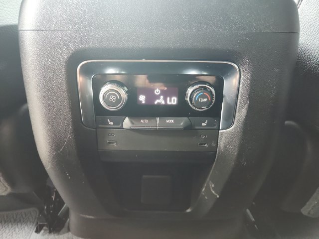 Used 2025 GMC Yukon Denali AWD/4WD image 36