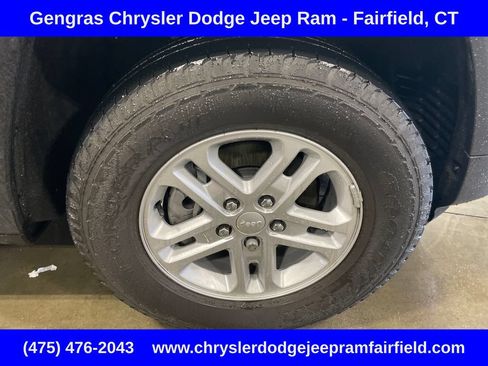 Certified 2023 Jeep Grand Cherokee Laredo w/ Luxury Tech Group I AWD/4WD image 7