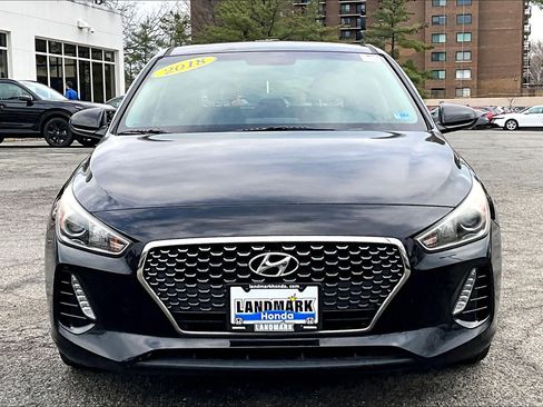Used 2018 Hyundai Elantra GT image 3