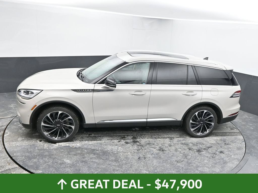Used 2024 Lincoln Aviator Reserve w/ Equipment Group 201A AWD/4WD image 45