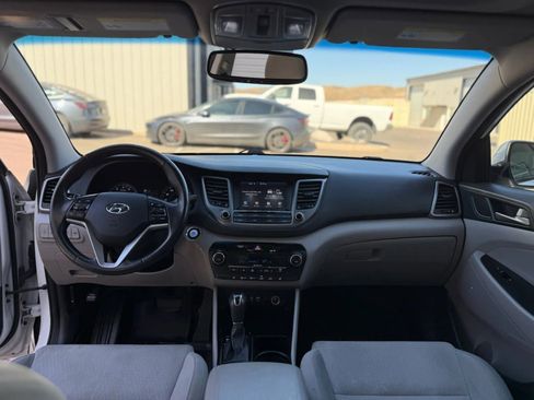 Used 2018 Hyundai Tucson Value AWD/4WD image 27