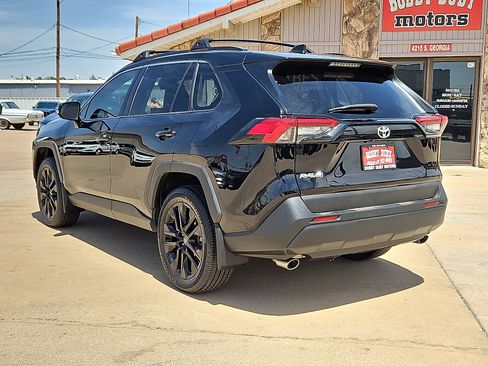 Used 2019 Toyota RAV4 XLE Premium FWD image 2