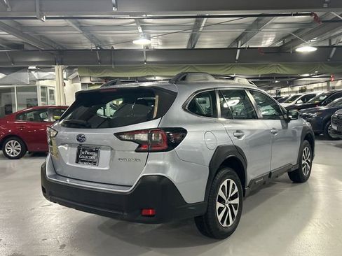 Certified 2023 Subaru Outback 2.5i image 2