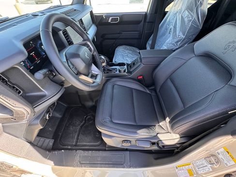 New 2026 Ford Bronco Badlands image 16