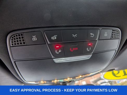 Used 2019 Mercedes-Benz GLC 300 4MATIC w/ Premium Package image 24