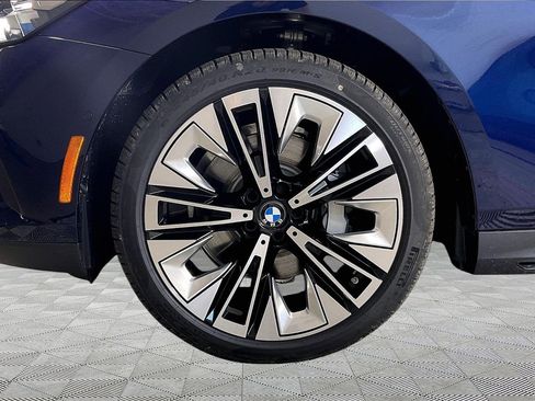 New 2026 BMW 530i xDrive w/ Premium Package image 16
