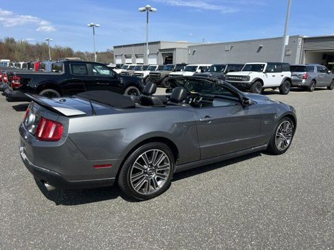 Used 2010 Ford Mustang GT Premium image 21