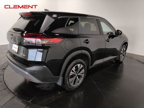 Used 2023 Nissan Rogue SV image 5