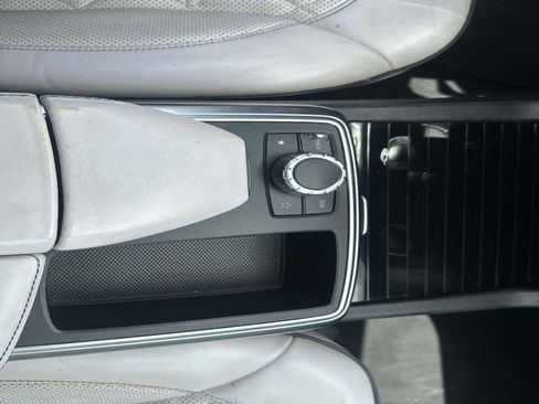 Used 2015 Mercedes-Benz ML 400 ML 400 AWD 4MATIC 4dr SUV image 12