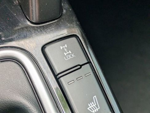 Used 2024 Kia Seltos SX image 23