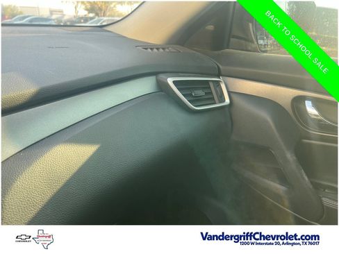 Used 2016 Nissan Rogue SV w/ SV Premium Package FWD image 16