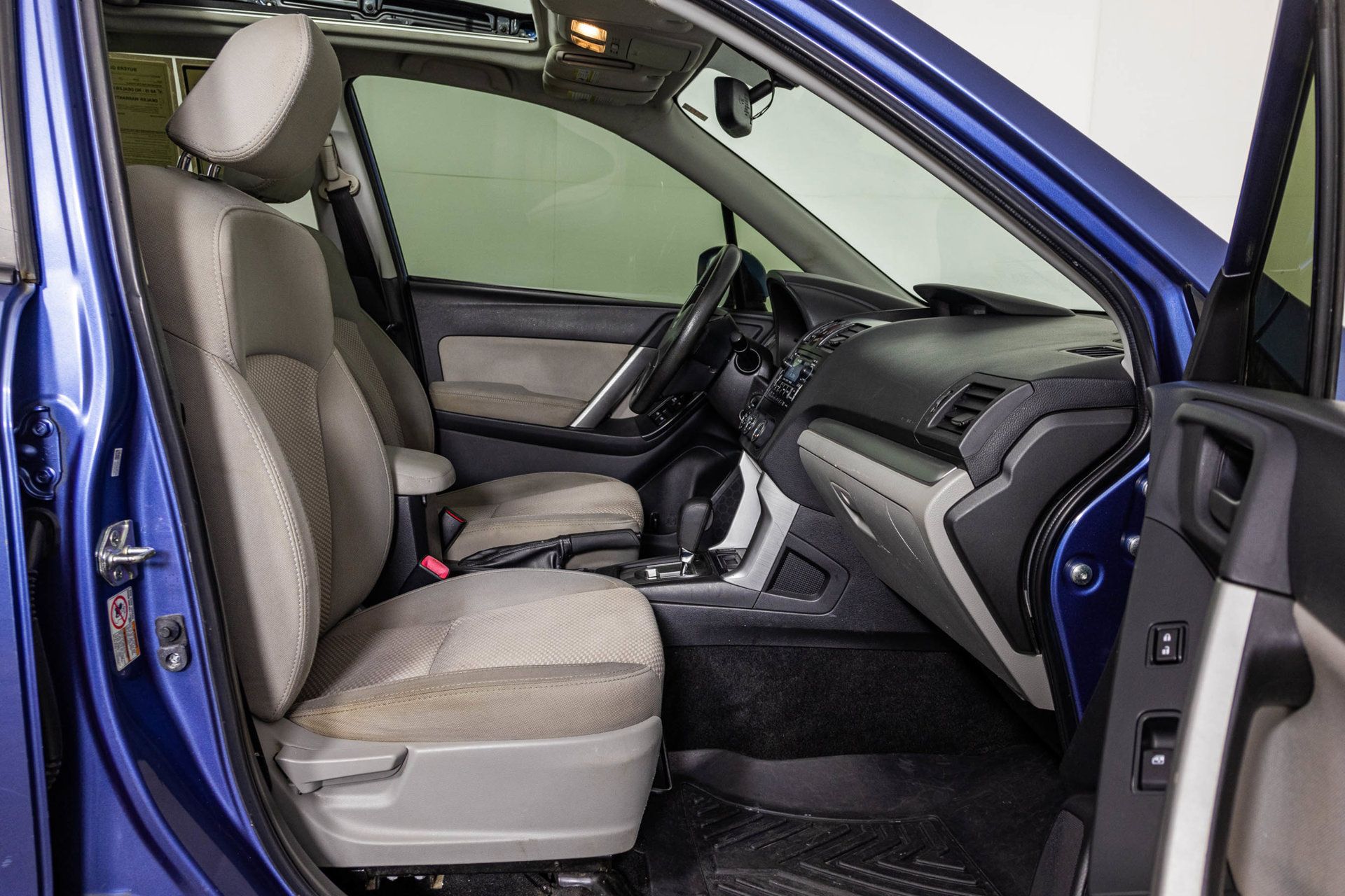 Used 2015 Subaru Forester 2.5i Premium w/ All-Weather Package AWD/4WD image 47