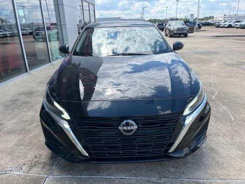 Used 2024 Nissan Altima 2.5 SV FWD image 6