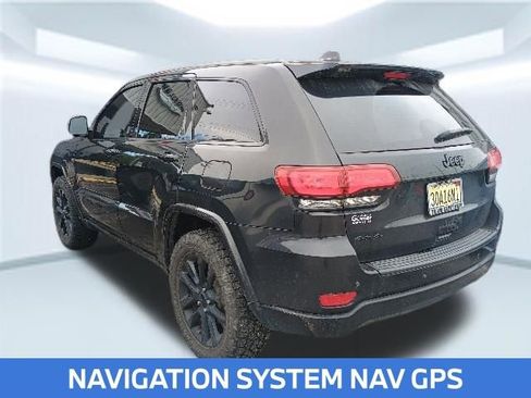Used 2020 Jeep Grand Cherokee Altitude AWD/4WD image 4
