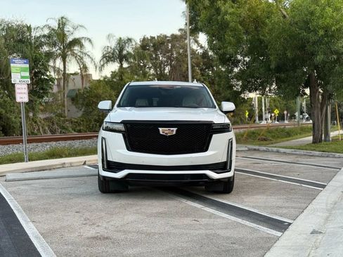 Used 2021 Cadillac Escalade Sport Platinum image 13