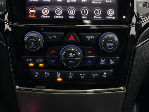 Used 2020 Jeep Grand Cherokee Limited X image 26