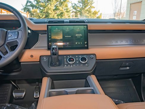 New 2025 Land Rover Defender 110 X image 23