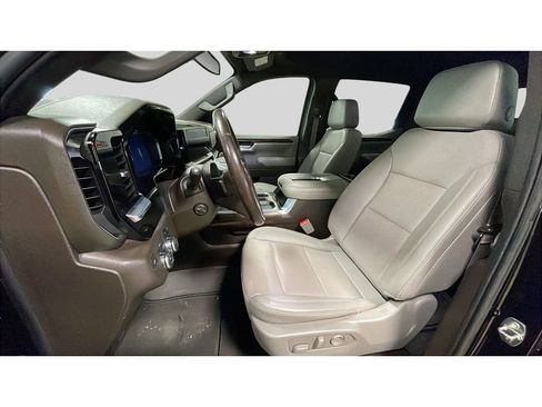 Used 2022 GMC Sierra 1500 SLT w/ SLT Premium Plus Package image 11