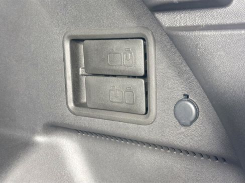 Used 2024 Chevrolet Equinox LT w/ LPO, Floor Liner Package FWD image 35