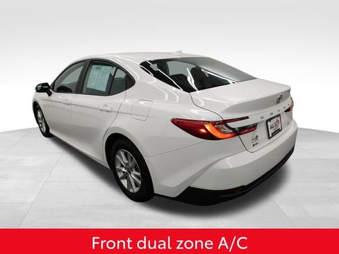 Used 2025 Toyota Camry LE image 6