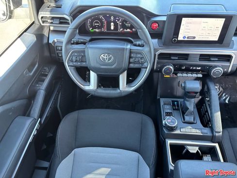 Certified 2025 Toyota 4Runner TRD Off-Road AWD/4WD image 17